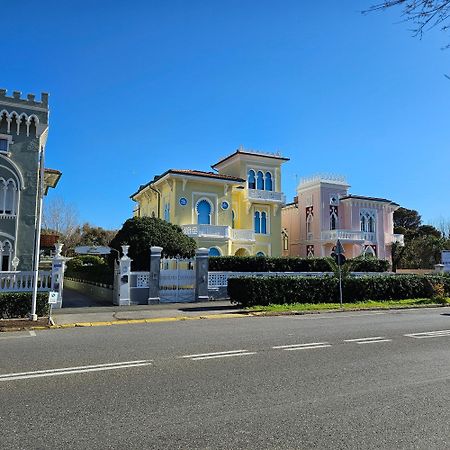 Sunnyside Accademia Apartment Livorno Bagian luar foto
