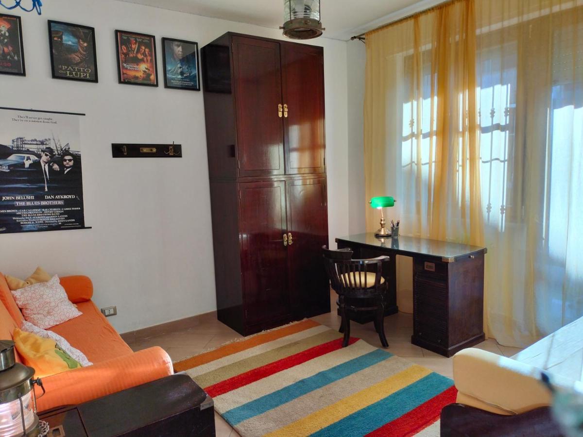 Sunnyside Accademia Apartment Livorno Bagian luar foto