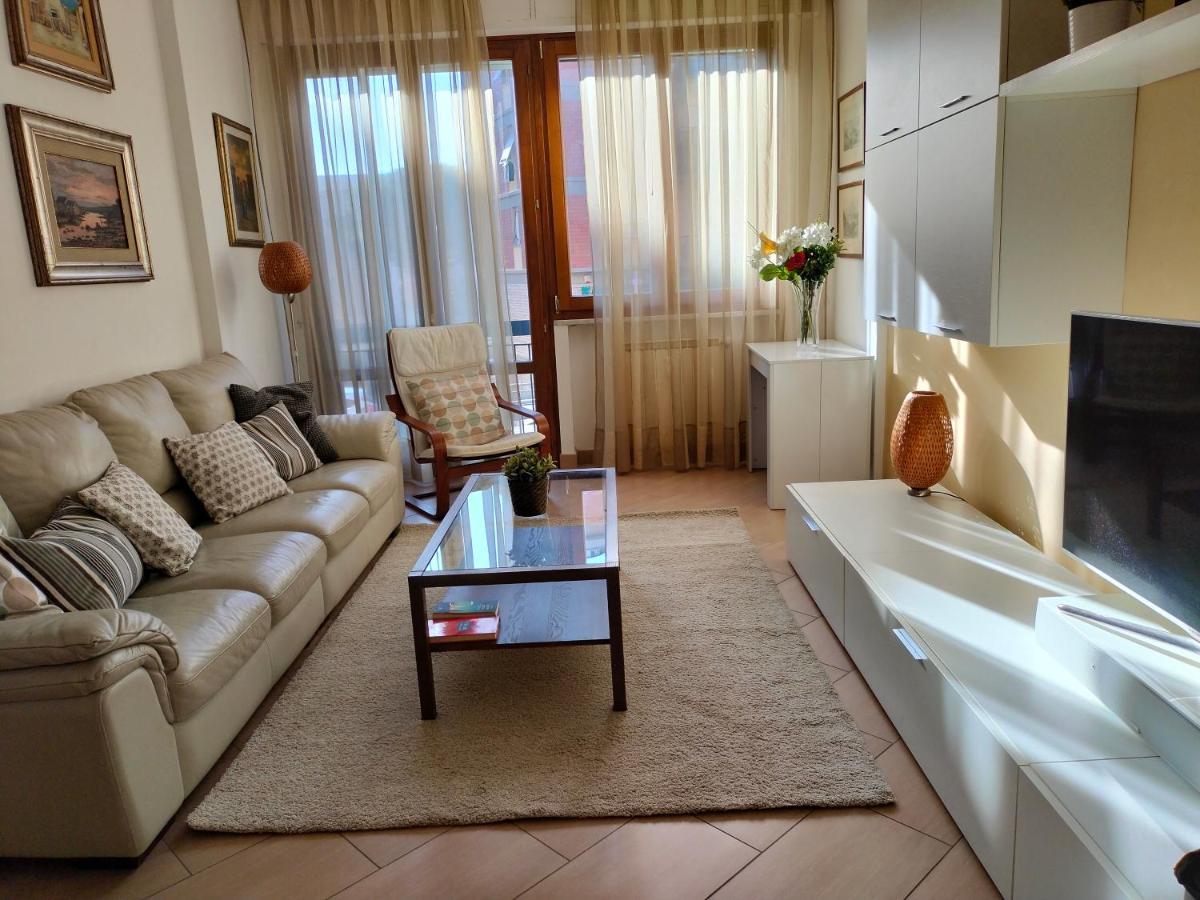 Sunnyside Accademia Apartment Livorno Bagian luar foto